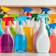 Środki czyszczące w sprayu – kiedy warto ich używać?